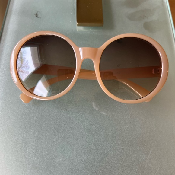 Accessories - Beige Sunnies